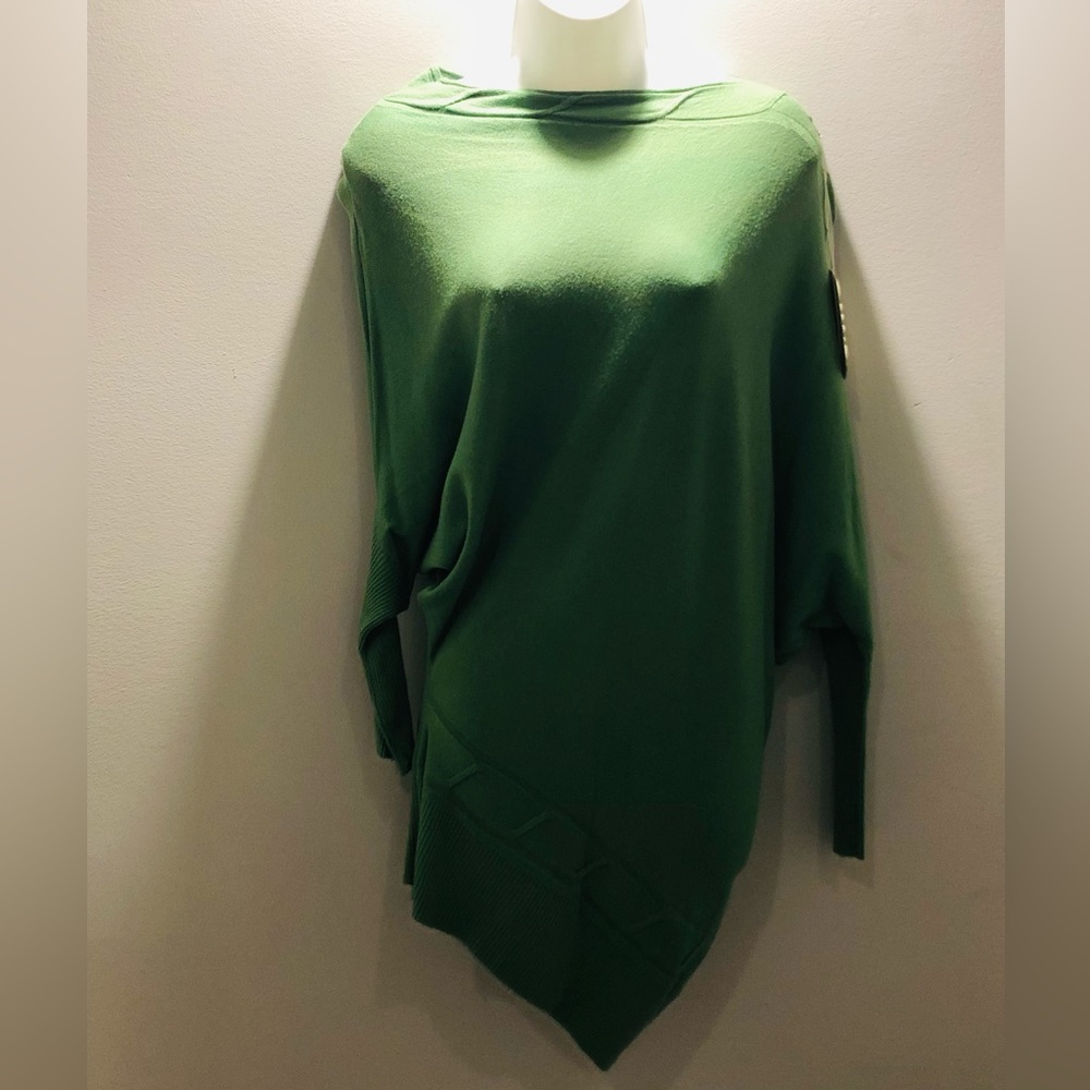 Women’s Green Asymmetric Knit Top